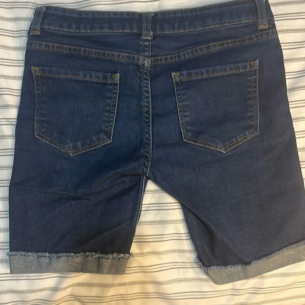 Wonder Nation Jean Shorts Size 8. Waist 26 inches